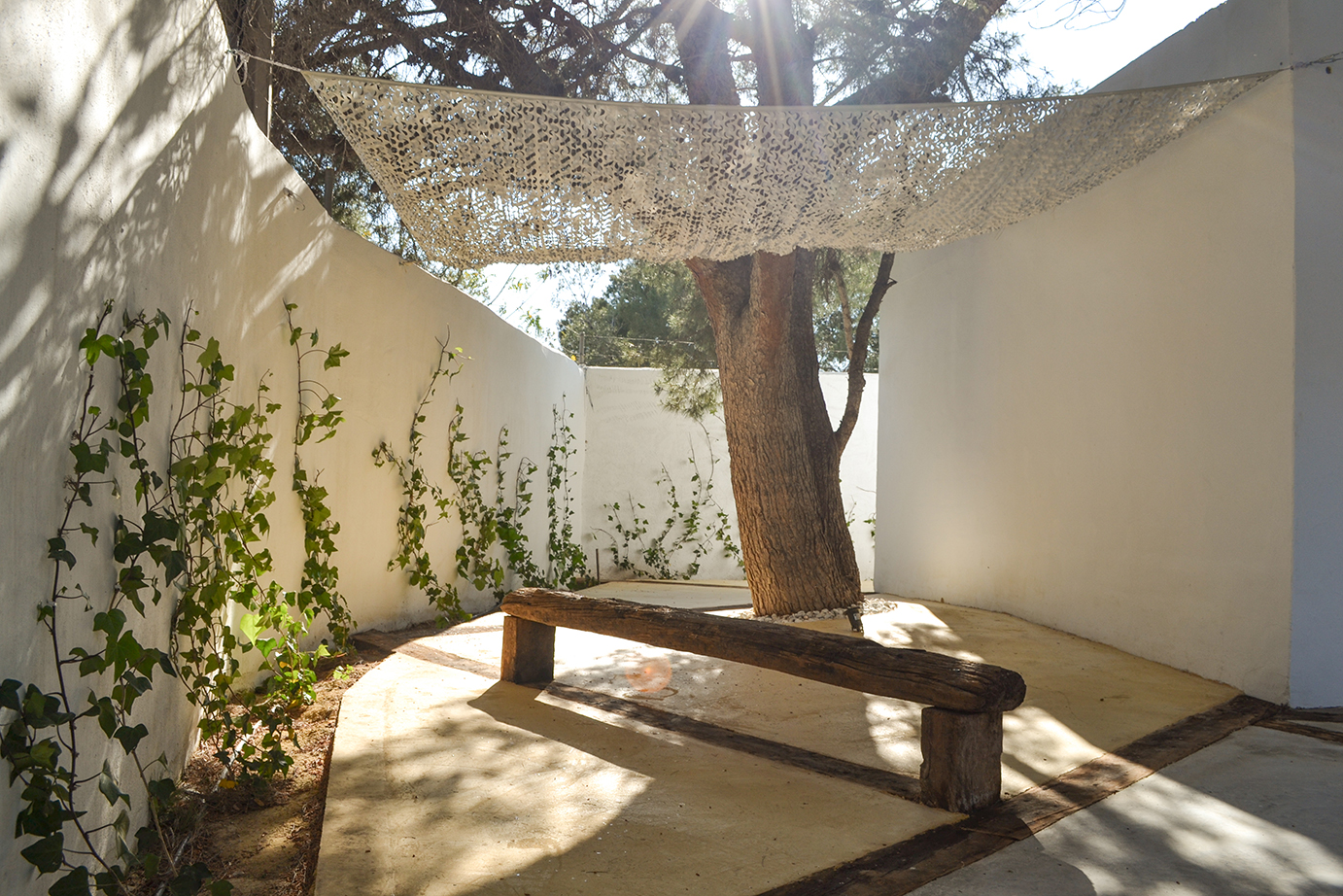 La sala y su jardín - Un proyecto de HAHA Arquitectura